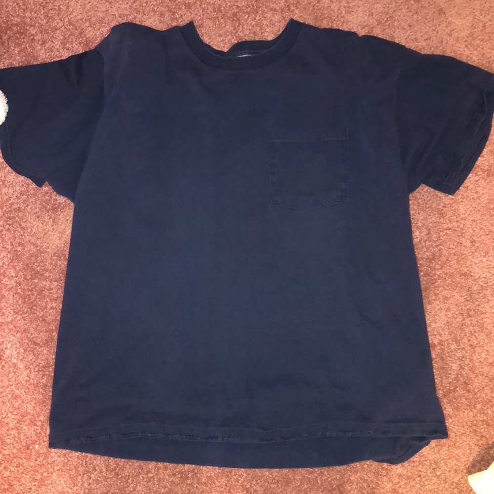 navy blue t shirt